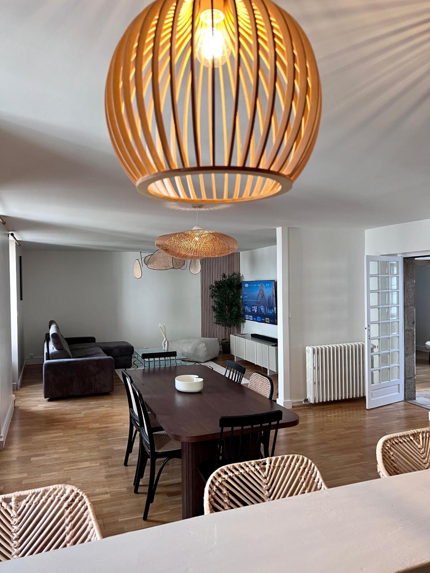 Grand Appartement Ultra Moderne Plein Centre, Plage A Pieds, Avec Parking コンカルノー エクステリア 写真