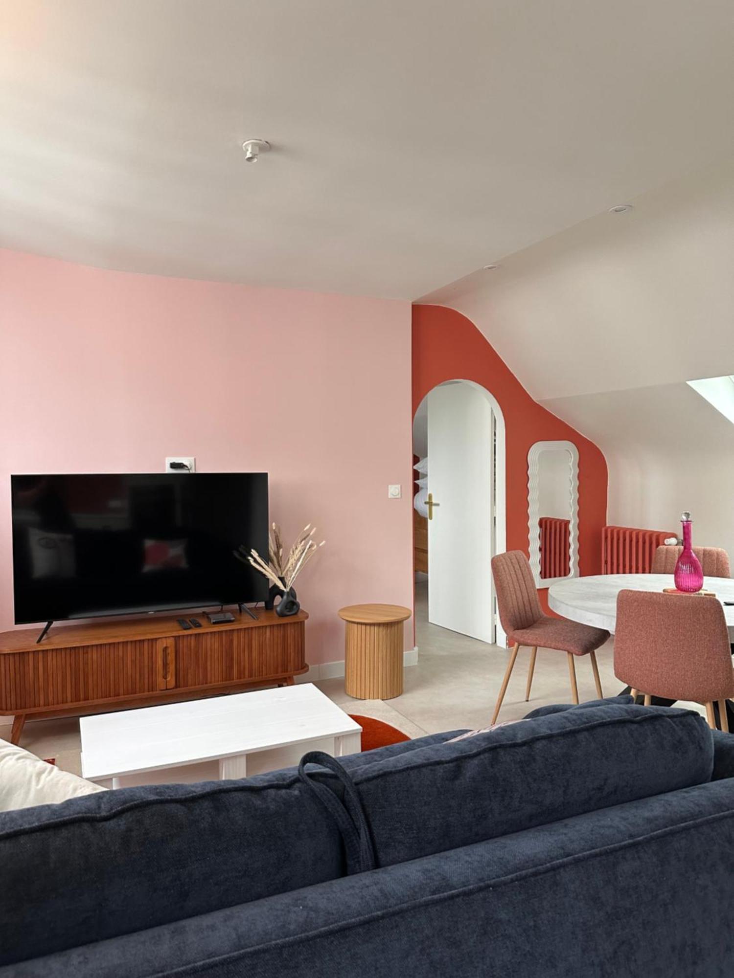 Grand Appartement Ultra Moderne Plein Centre, Plage A Pieds, Avec Parking コンカルノー エクステリア 写真